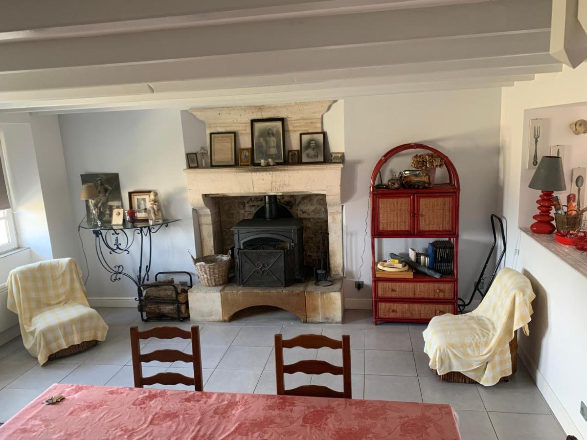 La Maison De Josephine Montignac-Charente Экстерьер фото